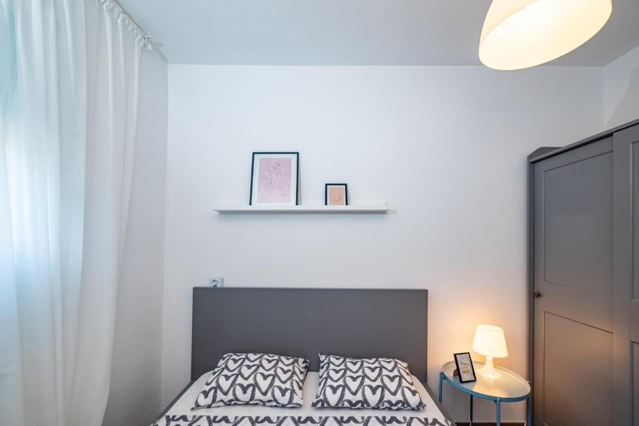 Sunset Apartment *